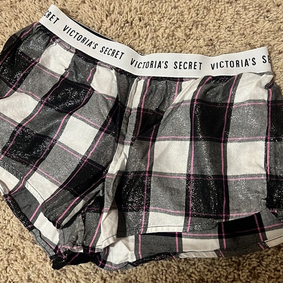 BNWOT women’s XS Victoria’s Secret super soft lounge/PJ shorts! - Picture 3 of 5